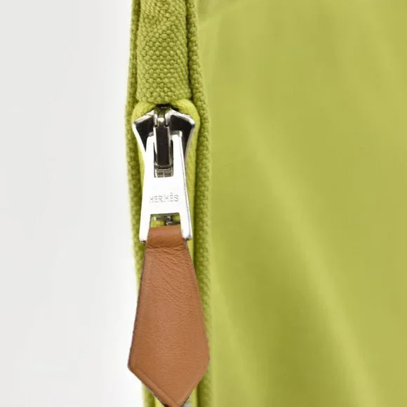 HERMES: Lime Green, Canvas & "H" Logo Medium Travel/Cosmetic/Toiletry Bag (mo) - Picture 9 of 12